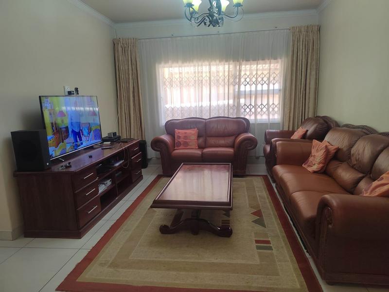 6 Bedroom Property for Sale in Geelhoutpark North West